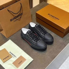 Burberry Low Shoes